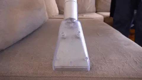 Limpeza de sofá